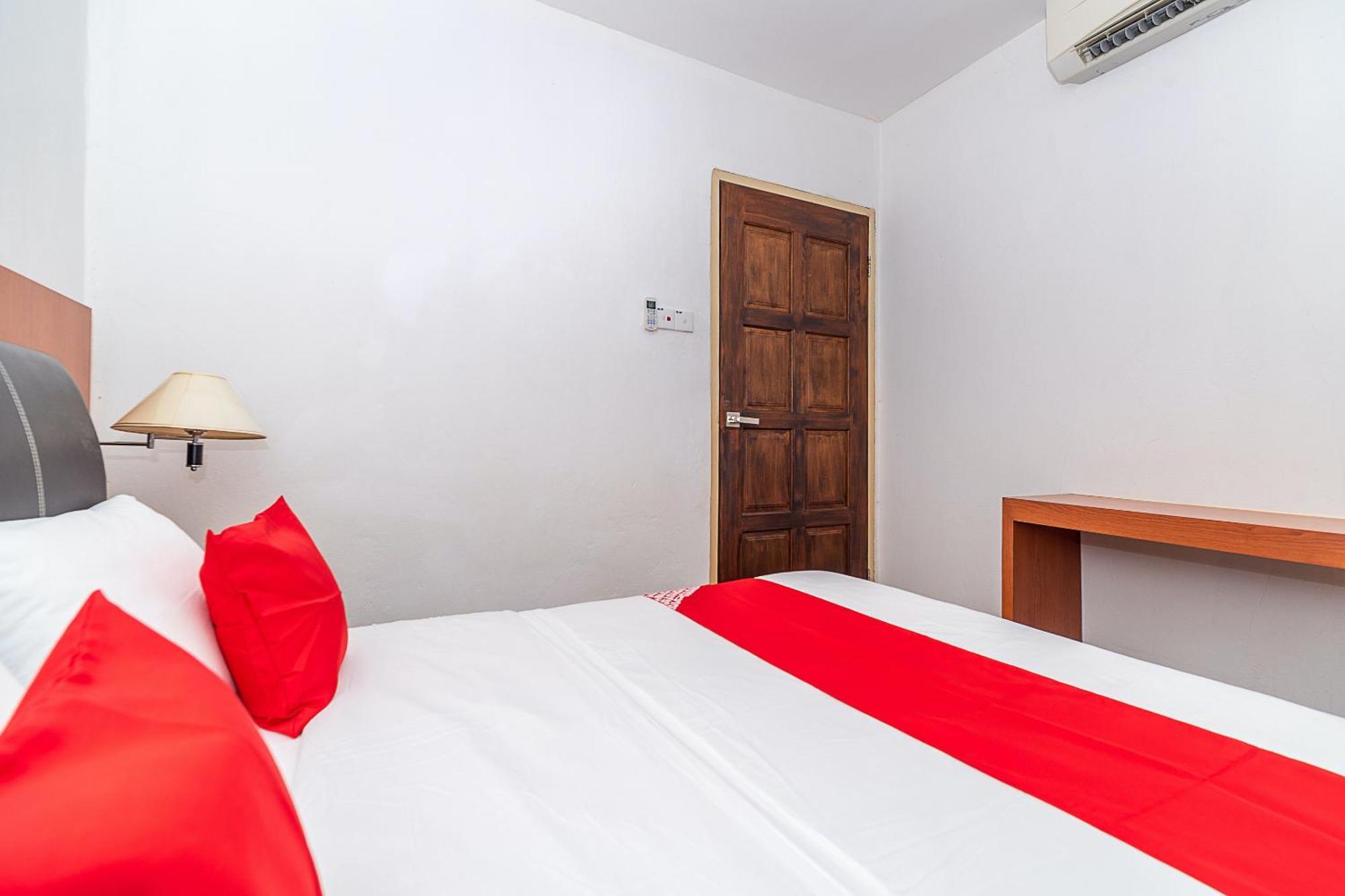 Eagle Wood Garden Hotel Membakut Buitenkant foto